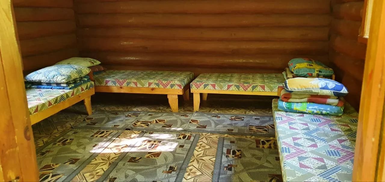 Спальные места внутри домика