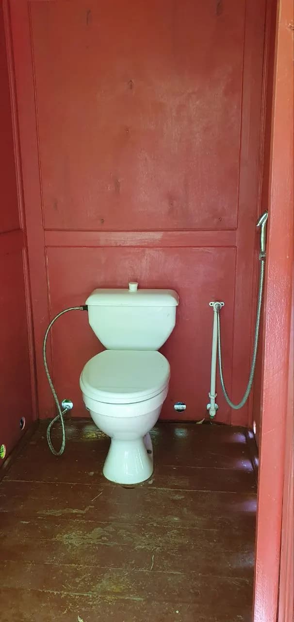 Туалет на базе лагеря