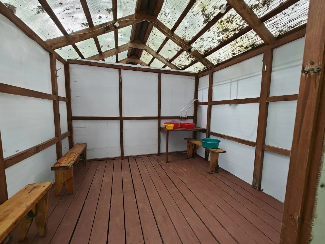 Моечная зона на базе лагеря